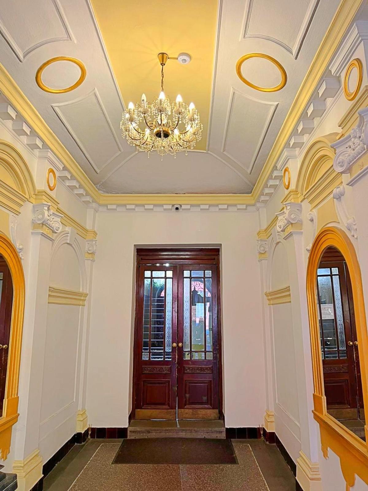 Mezonetovy Apartman V Centru Prague Exterior photo
